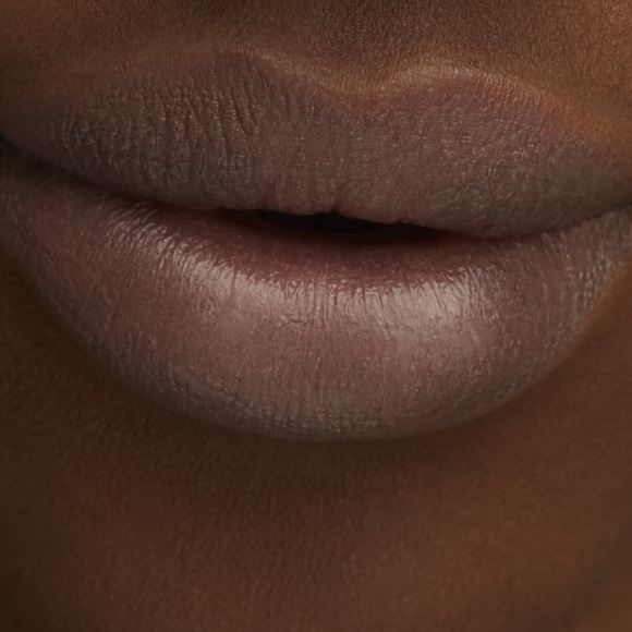 💄MARS TO YOUR VENUS a MAC LUSTREGLASS SHEER-SHINE. RETAIL $26. **NIB. - Picture 3 of 8